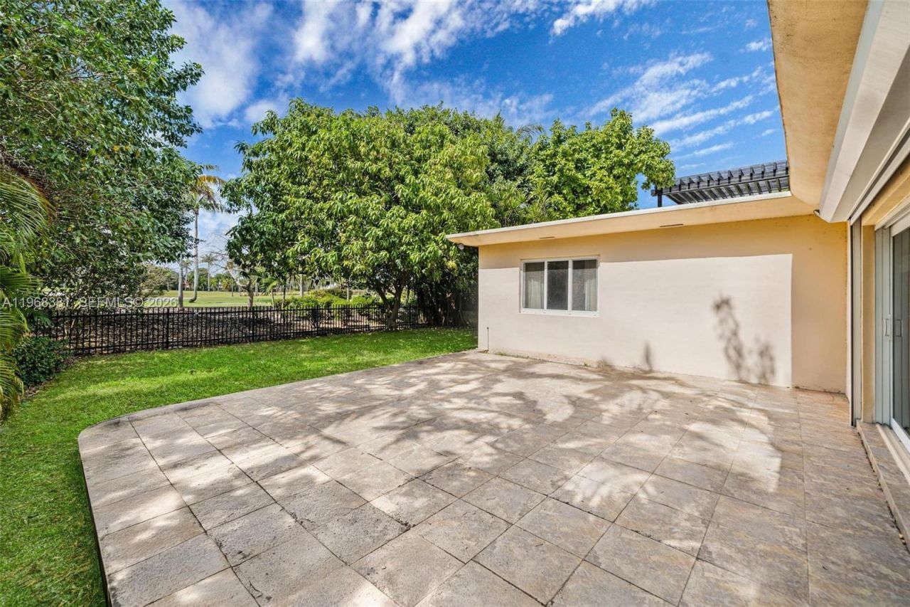 5220 La Gorce Dr , Miami Beach, FL 33140 Photo