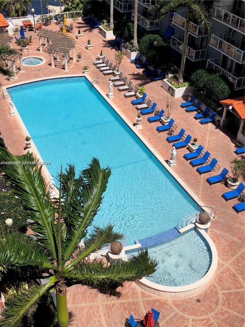 5085 NW 7th St, Unit 1110, Miami, FL 33126 Photo