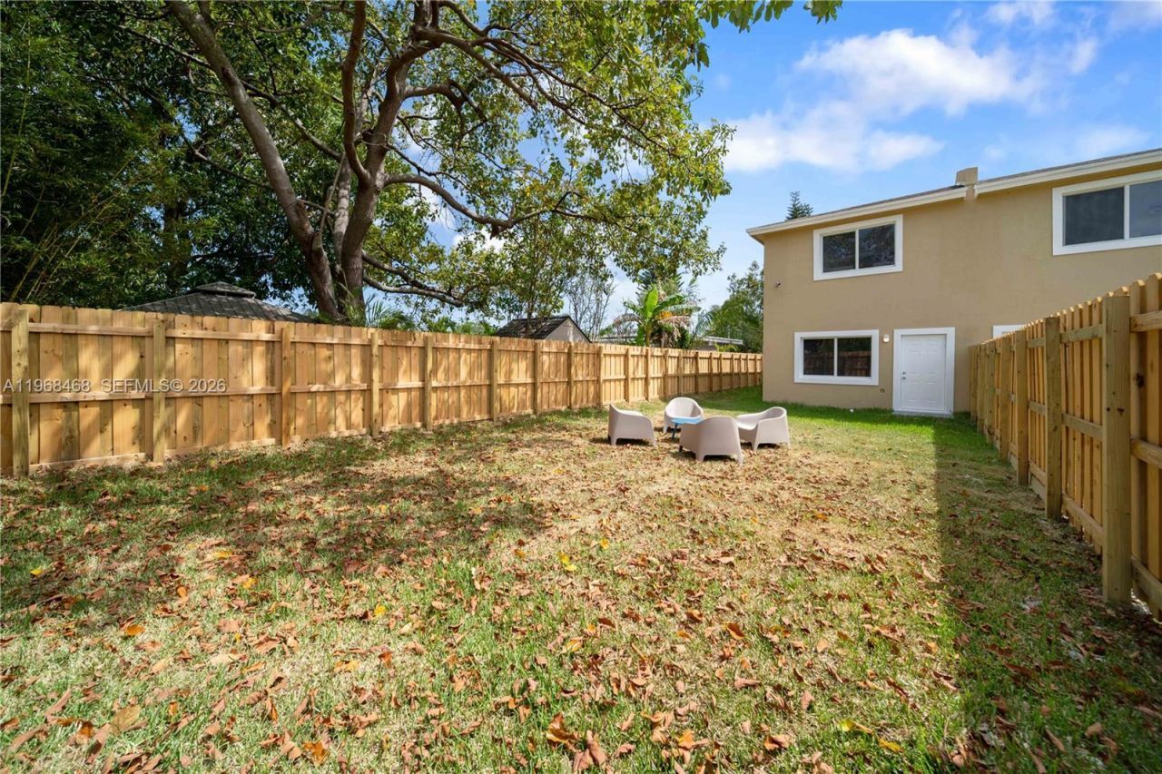 1185 NE 111th St, Miami, FL 33161 Photo