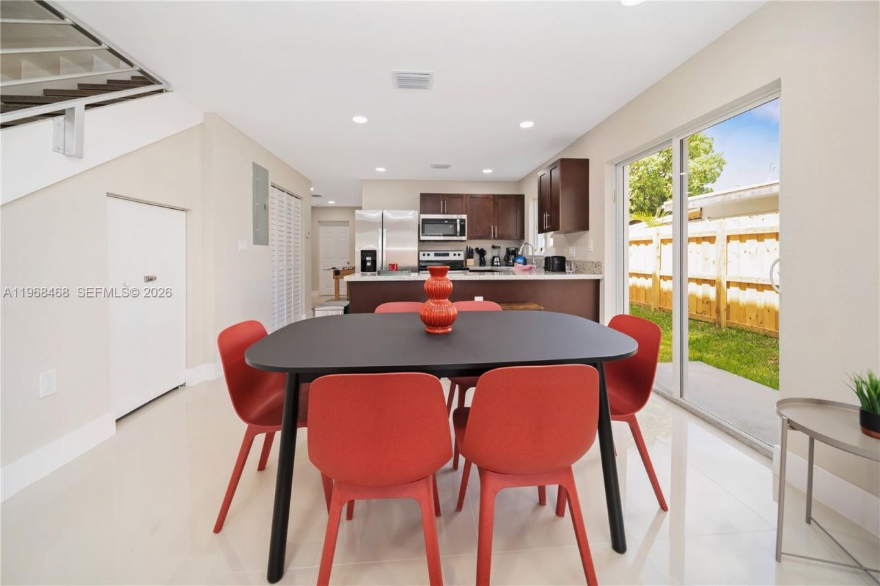 1185 NE 111th St, Miami, FL 33161 Photo