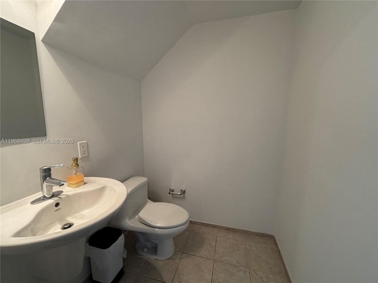 60 SW 13 St, Unit 1415, Miami, FL 33131 Photo