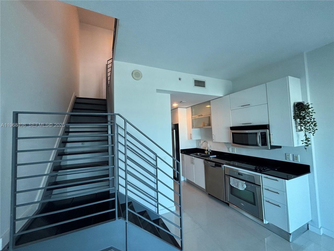 60 SW 13 St, Unit 1415, Miami, FL 33131 Photo