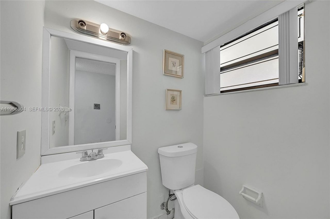 650 NE 149th St , Unit 406A, Miami, FL 33161 Photo