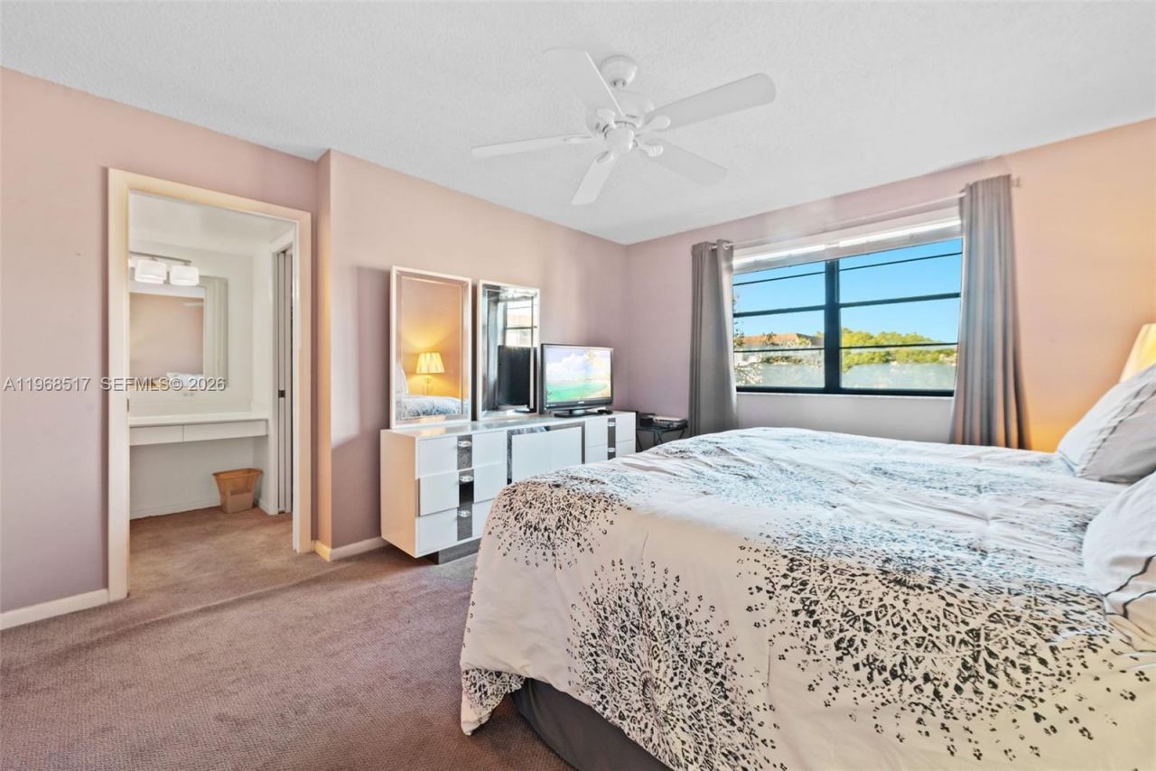 4950 E Sabal Palm Blvd , Unit 310, Tamarac, FL 33319 Photo