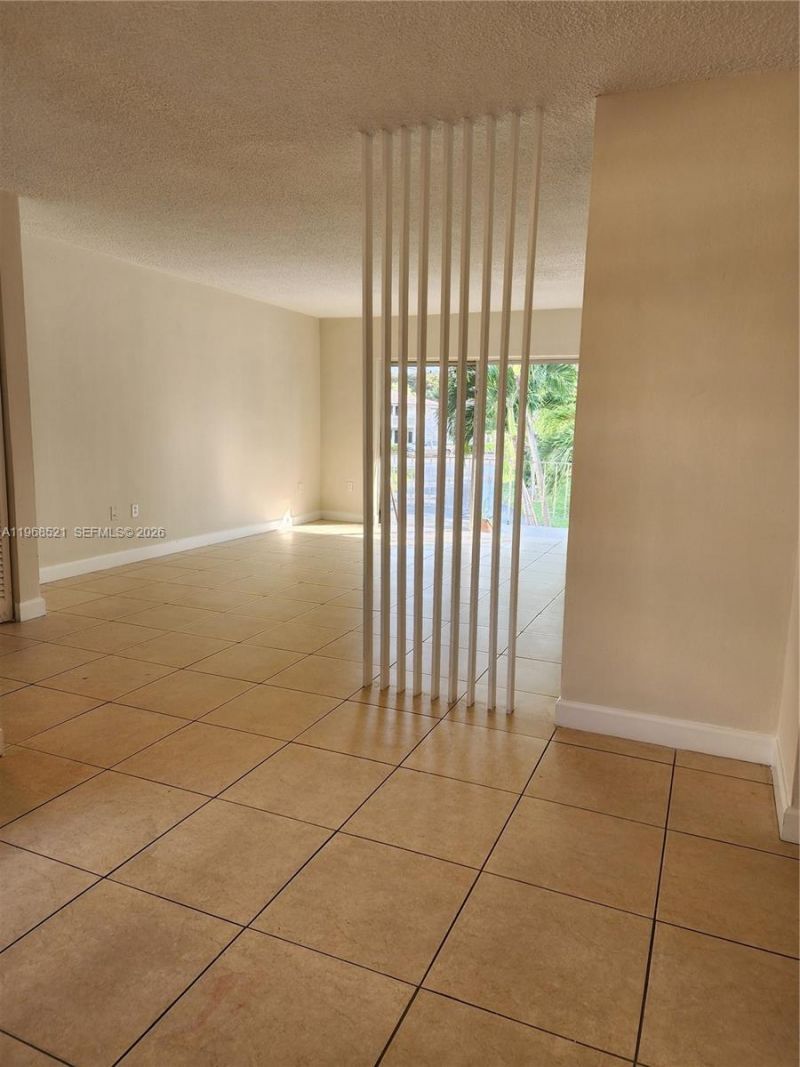 7368 SW 82nd St, Unit E216, Miami, FL 33143 Photo