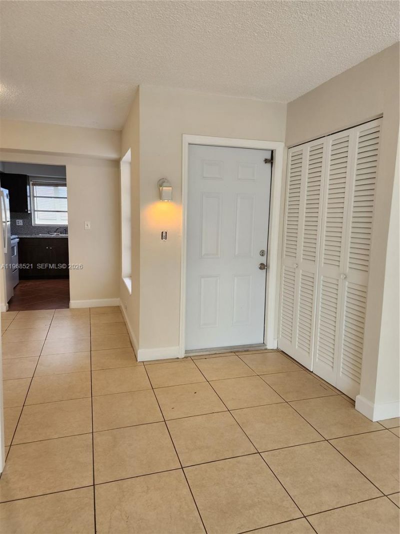 7368 SW 82nd St, Unit E216, Miami, FL 33143 Photo