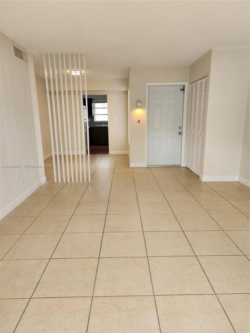 7368 SW 82nd St, Unit E216, Miami, FL 33143 Photo