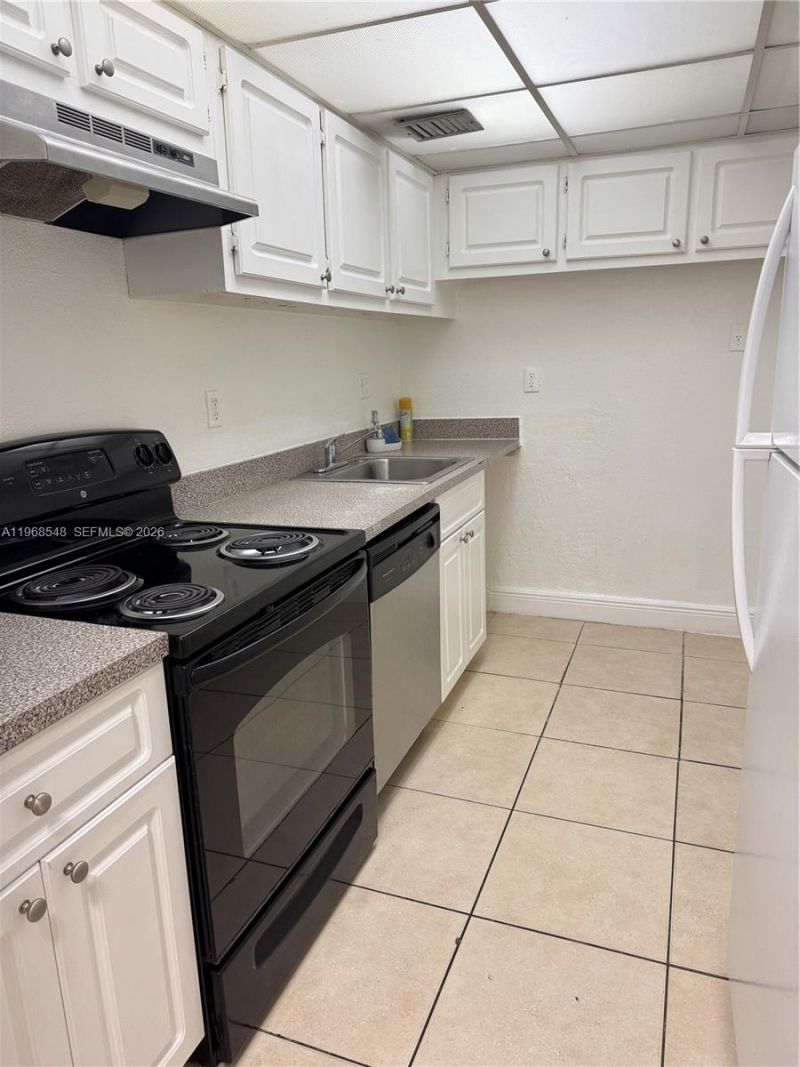 1800 Sans Souci Blvd , Unit 112, North Miami, FL 33181 Photo