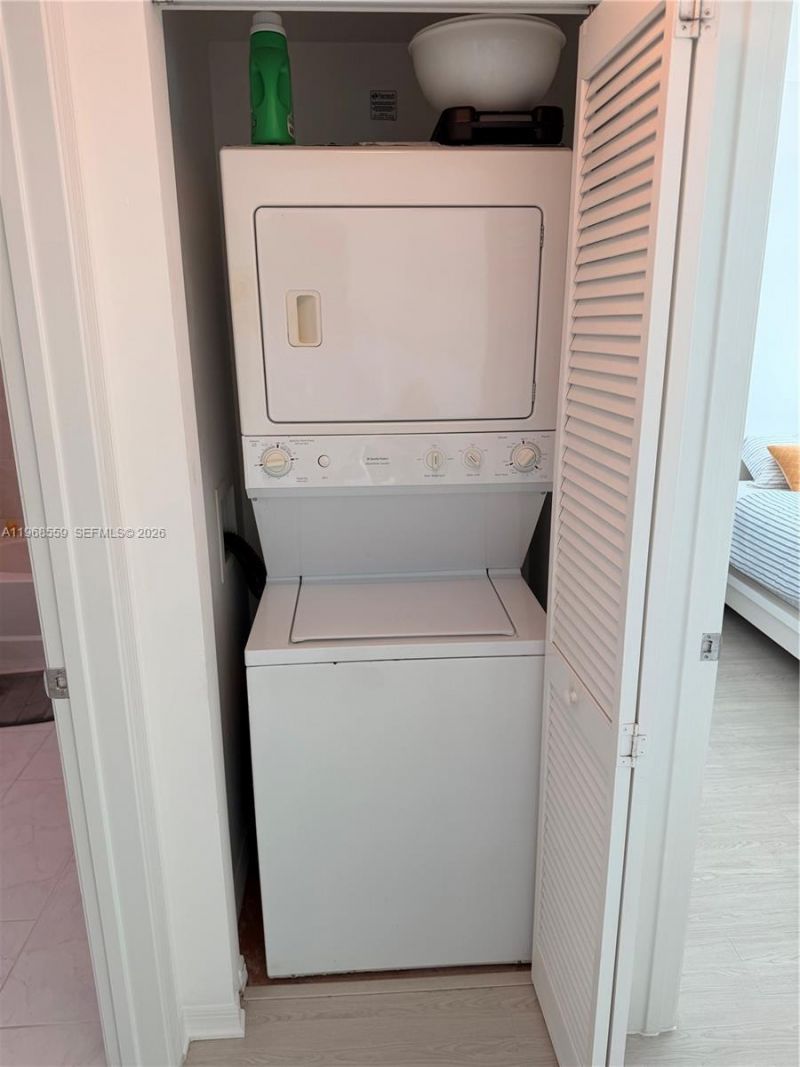 951 Brickell Ave, Unit 3108, Miami, FL 33131 Photo