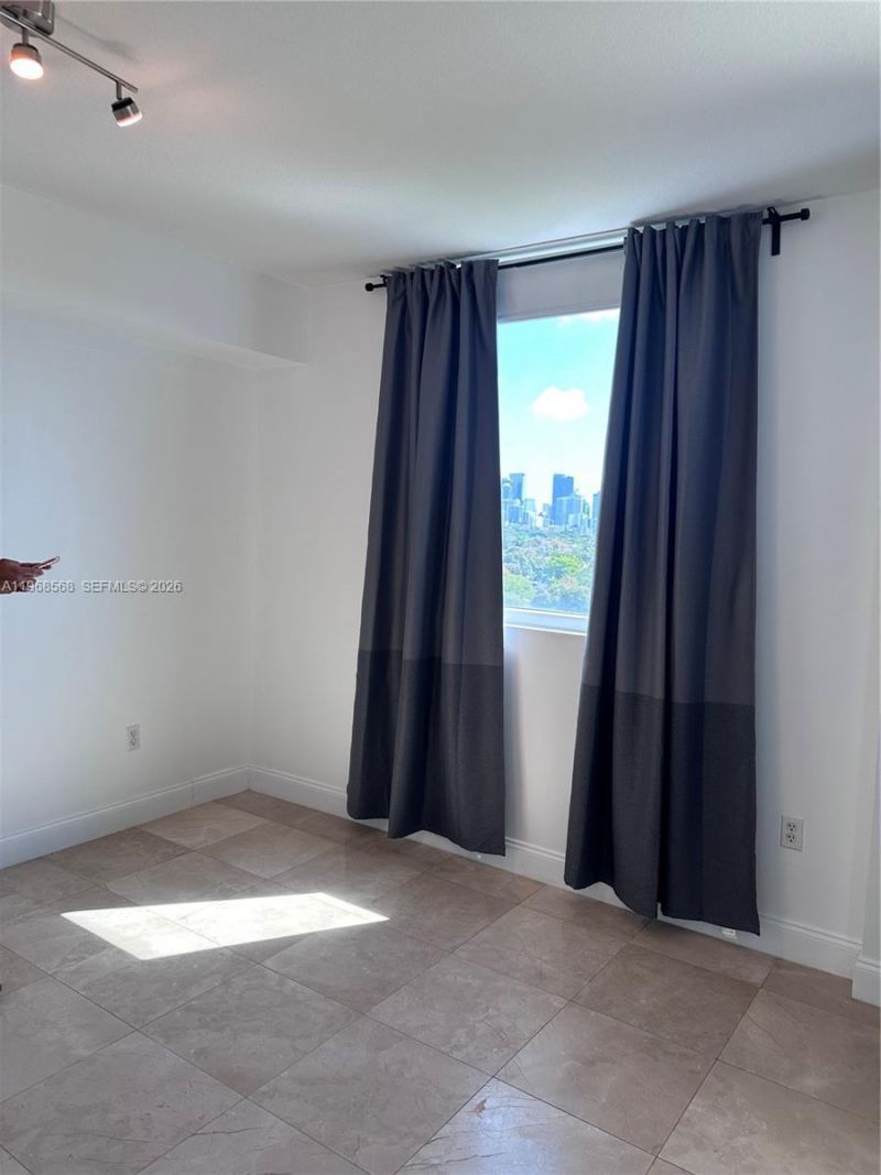 1401 SW 22nd St, Unit 903, Miami, FL 33145 Photo