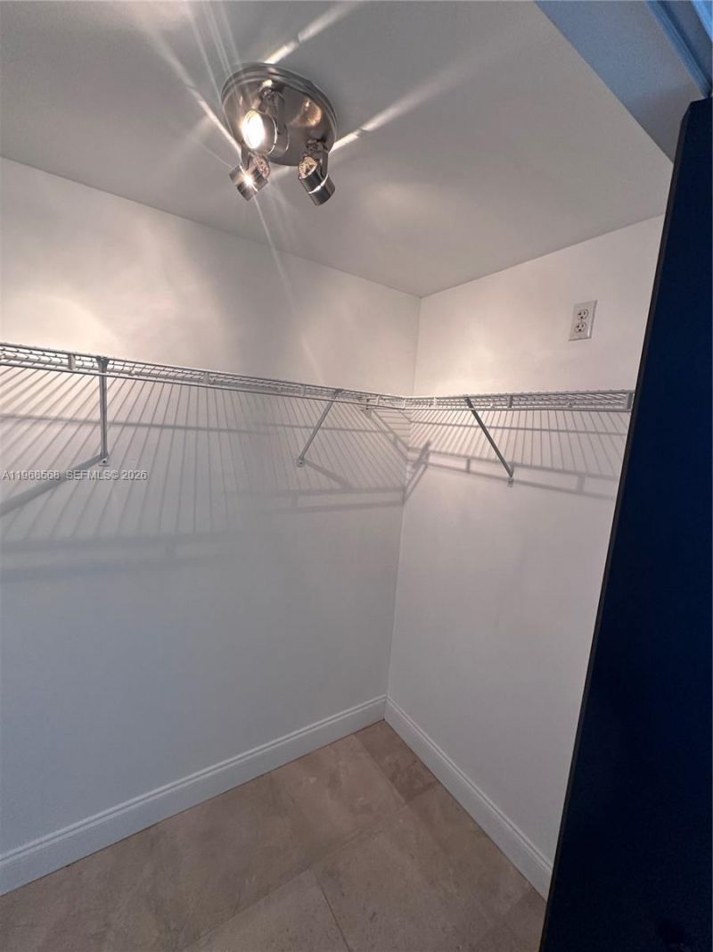 1401 SW 22nd St, Unit 903, Miami, FL 33145 Photo