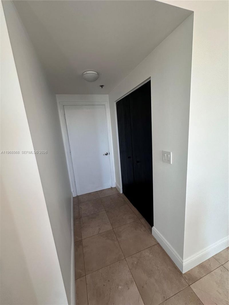 1401 SW 22nd St, Unit 903, Miami, FL 33145 Photo
