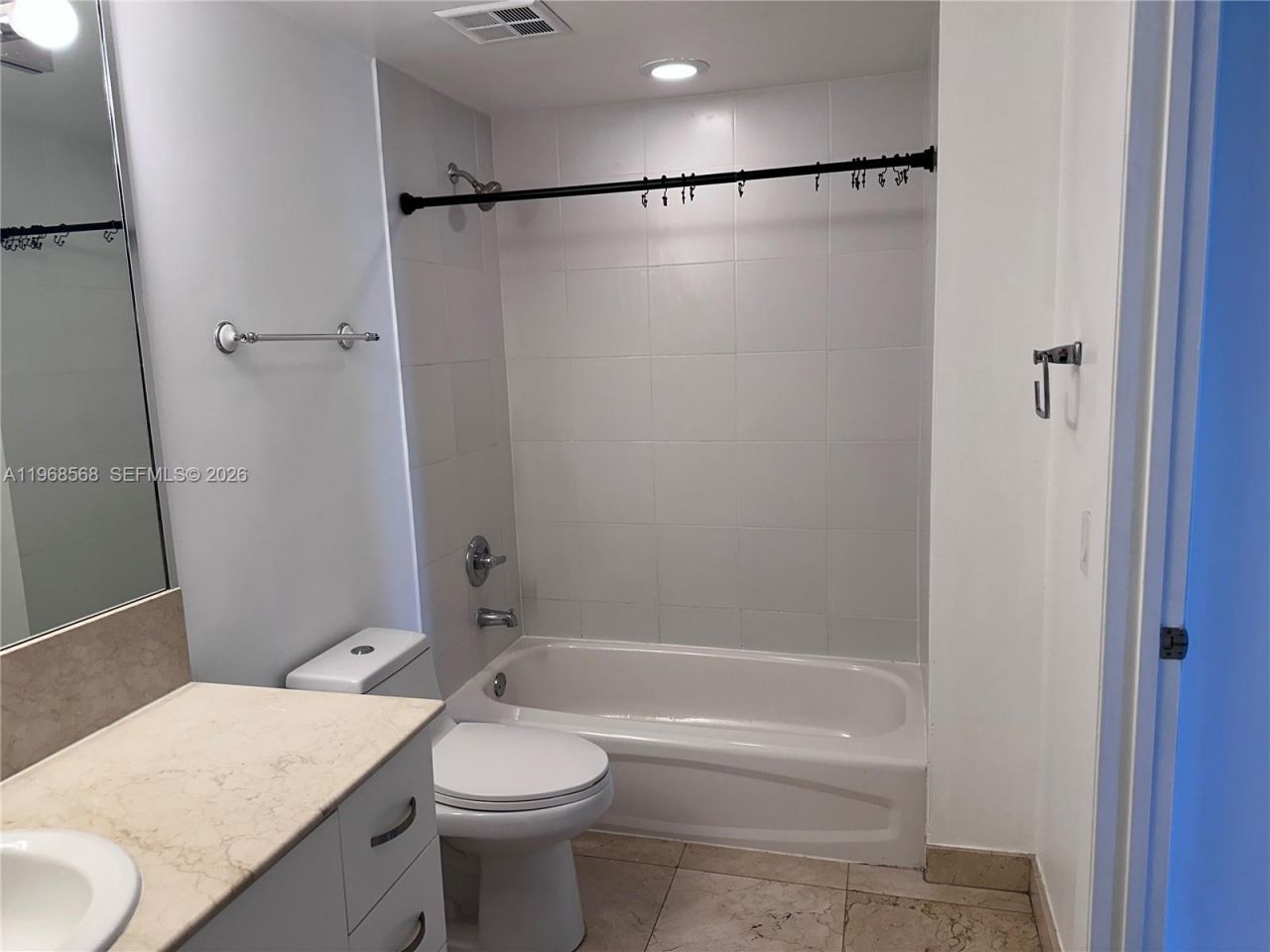 1401 SW 22nd St, Unit 903, Miami, FL 33145 Photo