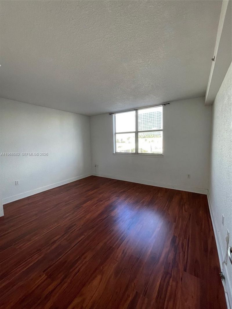 401 69 St, Unit 411, Miami Beach, FL 33141 Photo