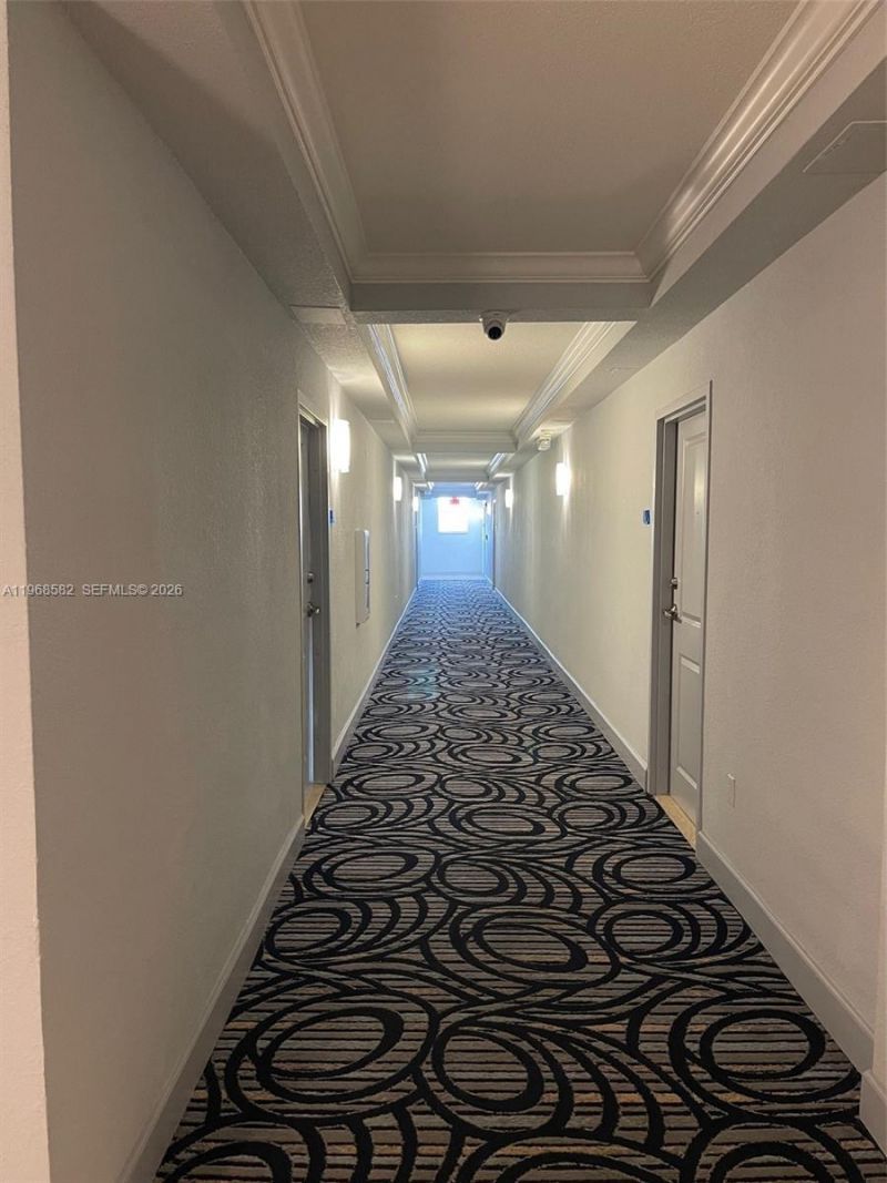 401 69 St, Unit 411, Miami Beach, FL 33141 Photo