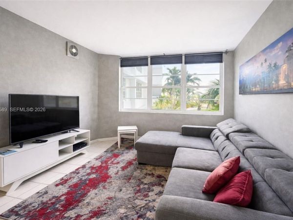 100 Lincoln Rd , Unit 415, Miami Beach, FL 33139