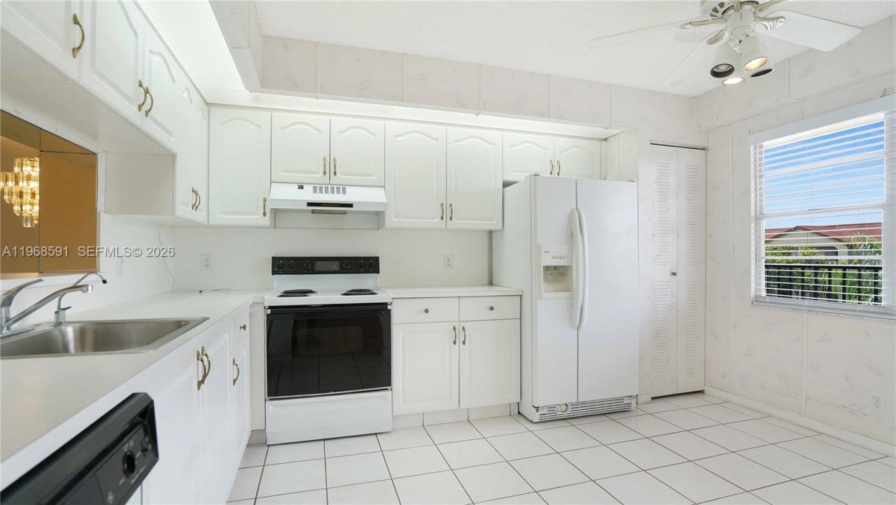 13001 SW 15th Ct , Unit 405T, Pembroke Pines, FL 33027 Photo