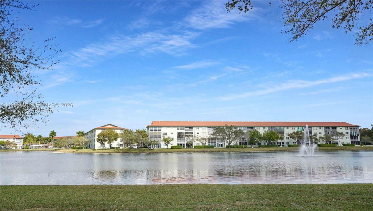 13001 SW 15th Ct , Unit 405T, Pembroke Pines, FL 33027 Photo