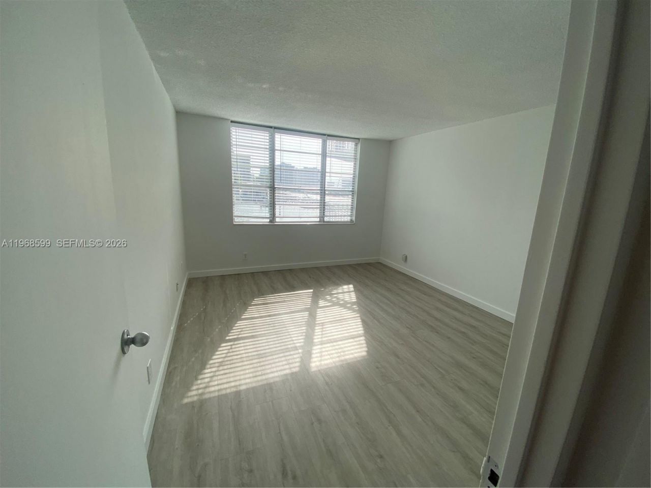 1913 S Ocean Dr, Unit 327, Hallandale Beach, FL 33009 Photo