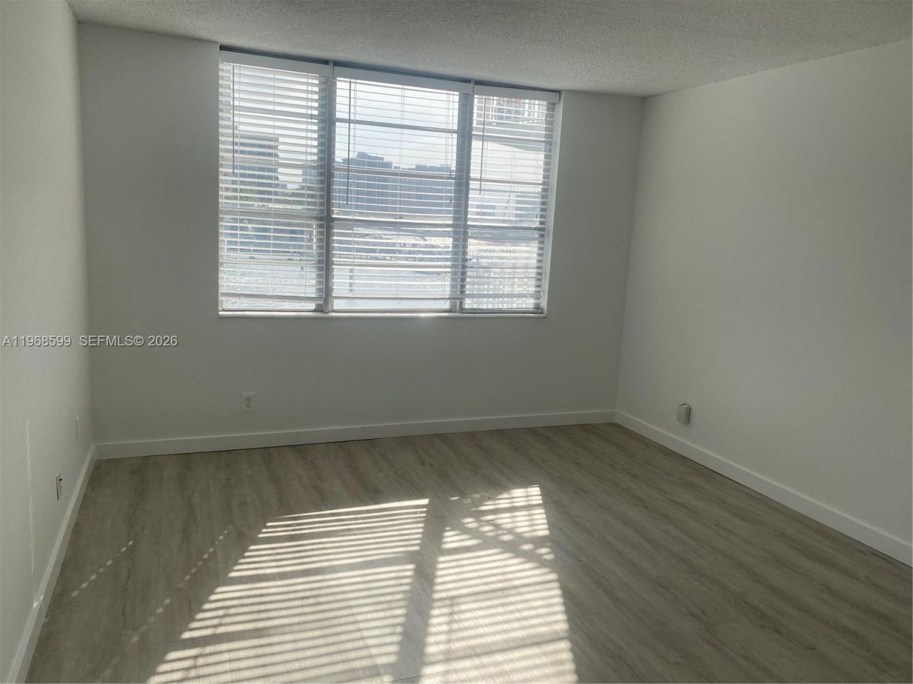 1913 S Ocean Dr, Unit 327, Hallandale Beach, FL 33009 Photo