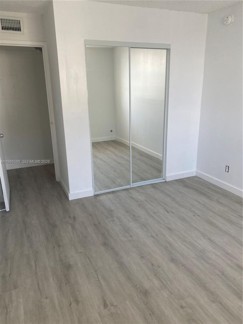 1913 S Ocean Dr, Unit 327, Hallandale Beach, FL 33009 Photo