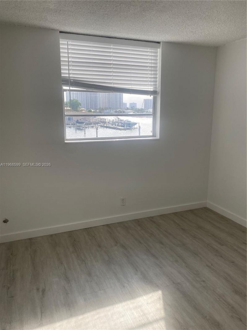 1913 S Ocean Dr, Unit 327, Hallandale Beach, FL 33009 Photo