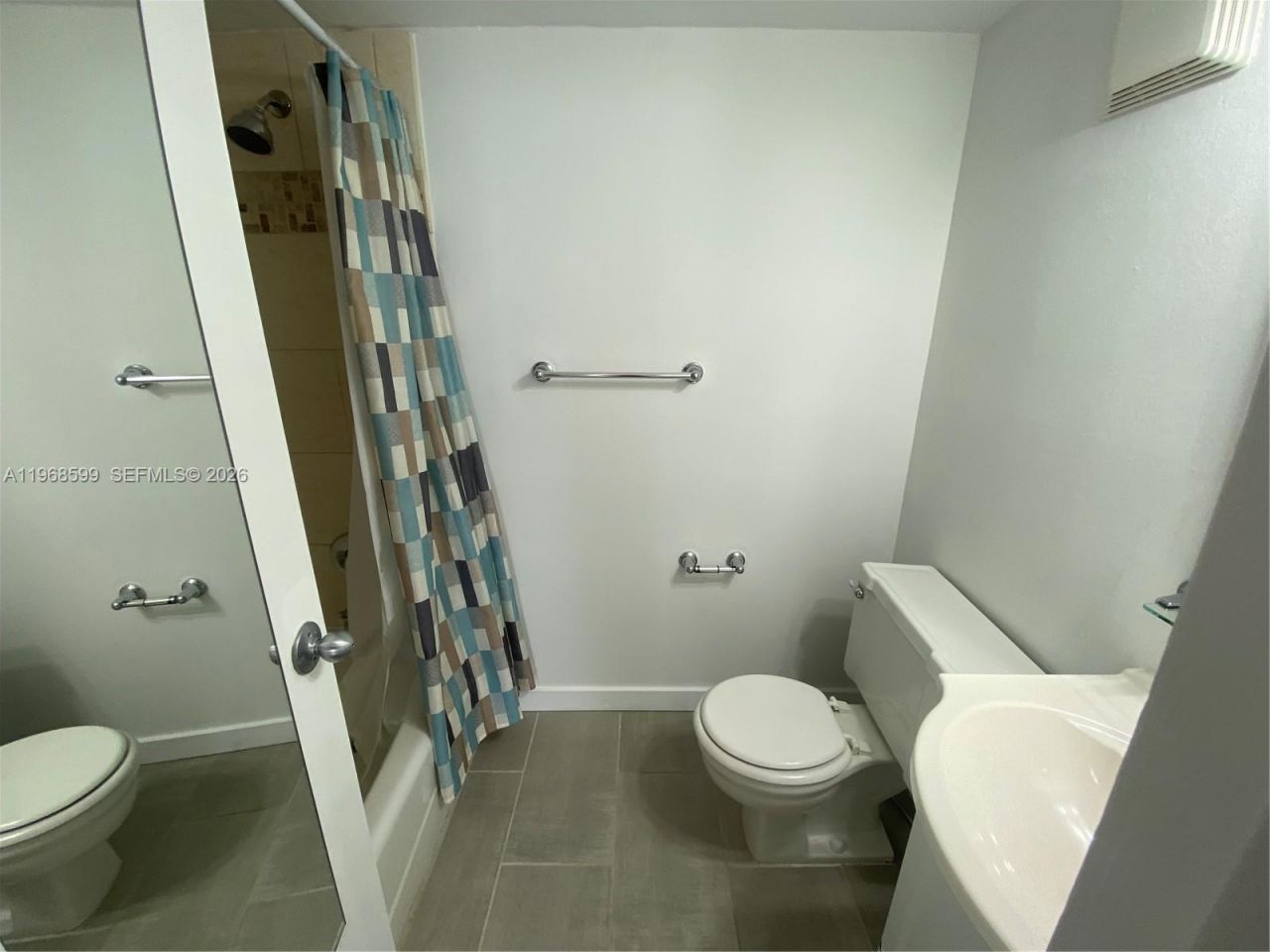 1913 S Ocean Dr, Unit 327, Hallandale Beach, FL 33009 Photo