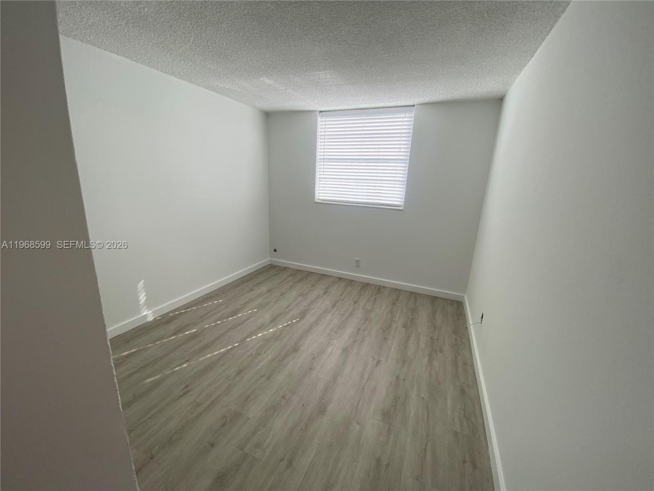 1913 S Ocean Dr, Unit 327, Hallandale Beach, FL 33009 Photo