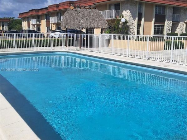 5425 SW 77th Ct, Unit 102D, Miami, FL 33155