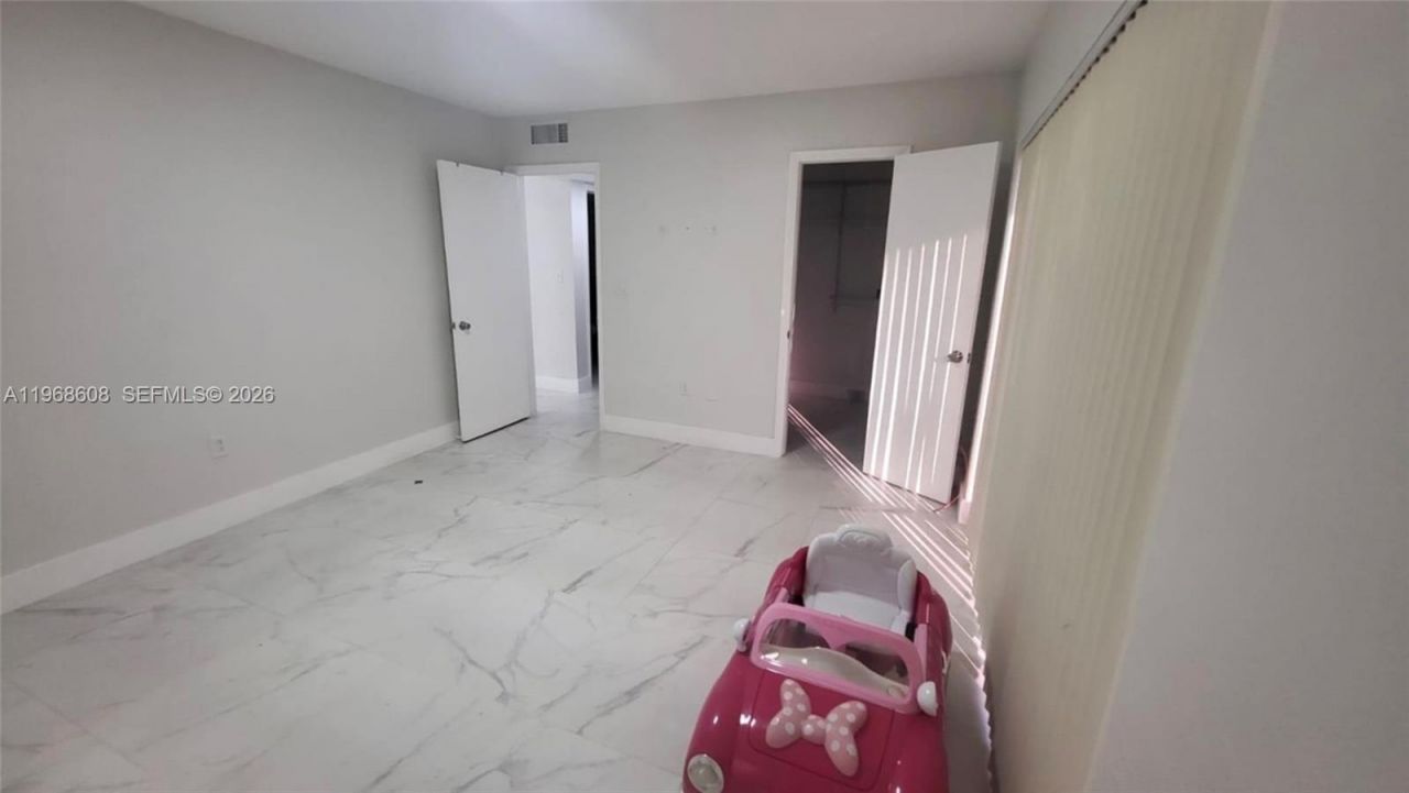 5425 SW 77th Ct, Unit 102D, Miami, FL 33155 Photo