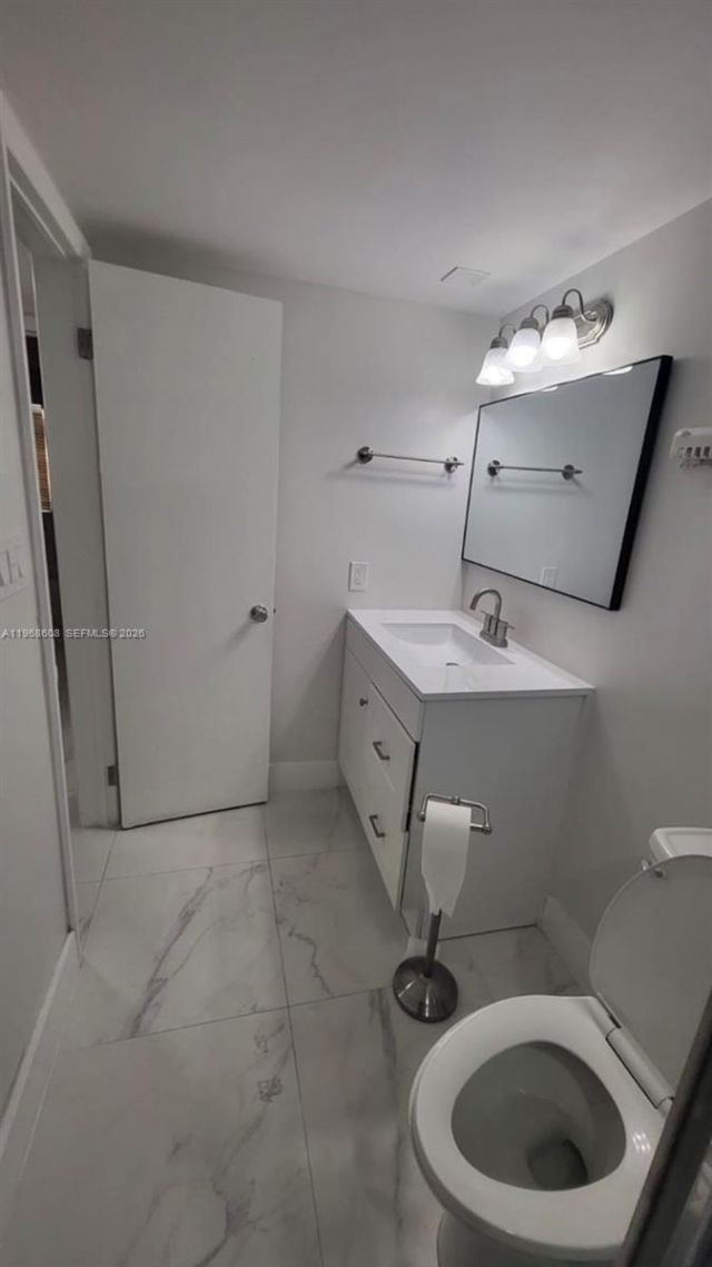 5425 SW 77th Ct, Unit 102D, Miami, FL 33155 Photo