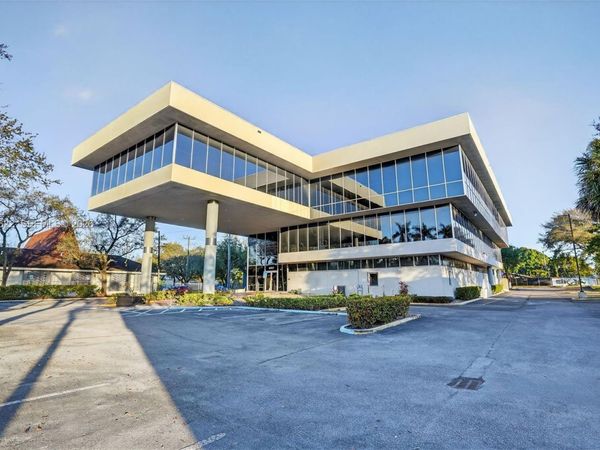 6067 Hollywood Blvd , Hollywood, FL 33024