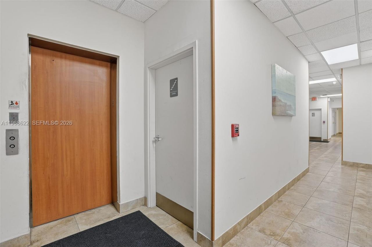 6067 Hollywood Blvd , Hollywood, FL 33024 Photo