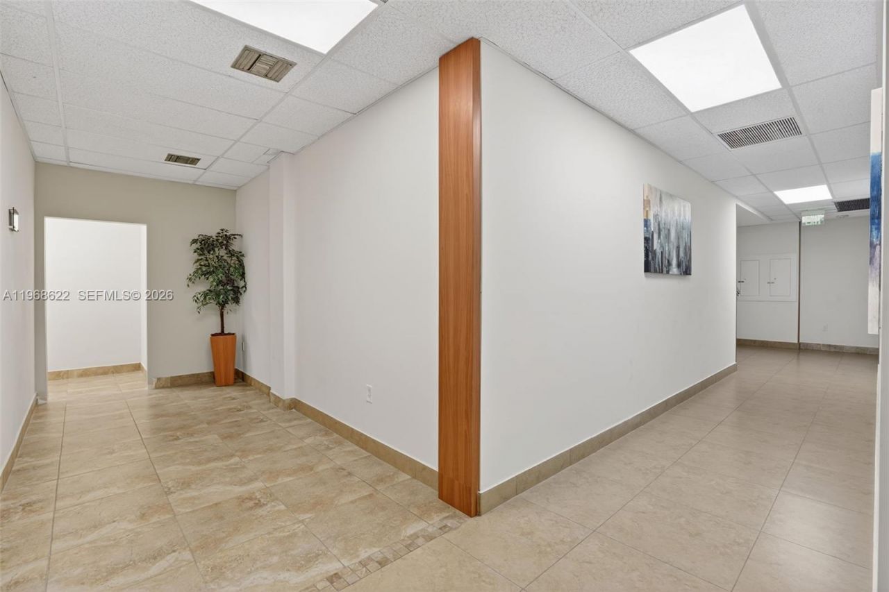 6067 Hollywood Blvd , Hollywood, FL 33024 Photo