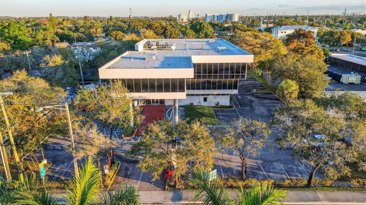 6067 Hollywood Blvd , Hollywood, FL 33024 Photo