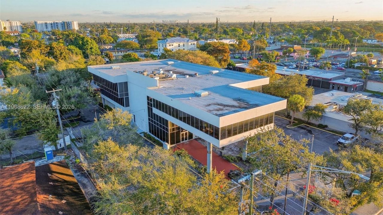 6067 Hollywood Blvd , Hollywood, FL 33024 Photo