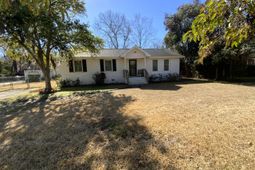 1132 O T Wallace Boulevard photo 4