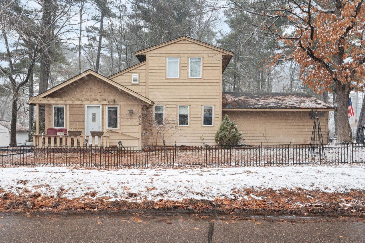 656 Lincoln Drive, Wyoming, MN 55092 Main Photo