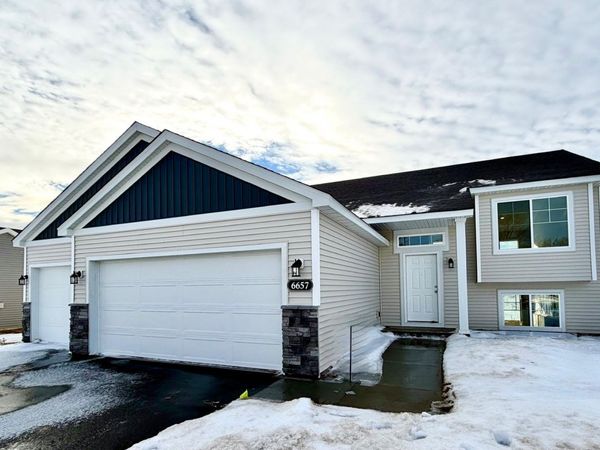 6657 Granby Street, North Branch, MN 55056