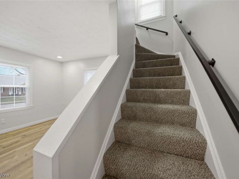 325 E 327th Street, Willowick, OH 44095 Photo 12