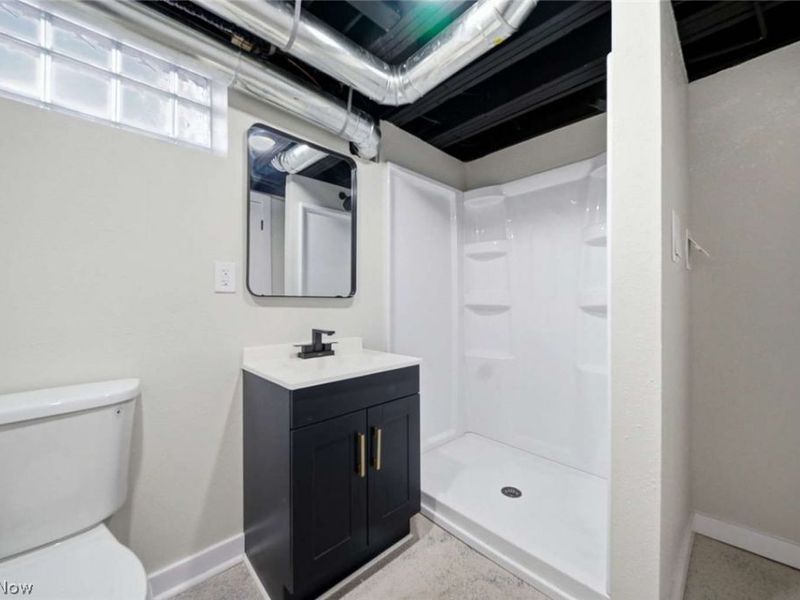 325 E 327th Street, Willowick, OH 44095 Photo 17