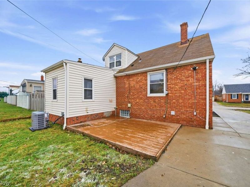 325 E 327th Street, Willowick, OH 44095 Photo 21