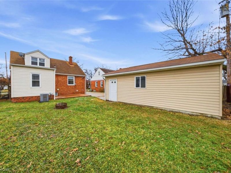 325 E 327th Street, Willowick, OH 44095 Photo 22