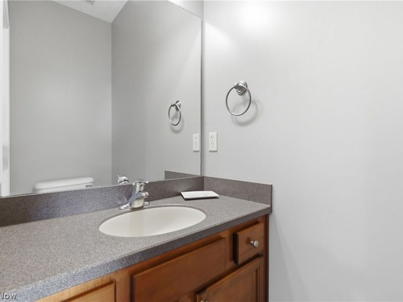 323 Arizona Avenue, Lorain, OH 44052 Photo 17