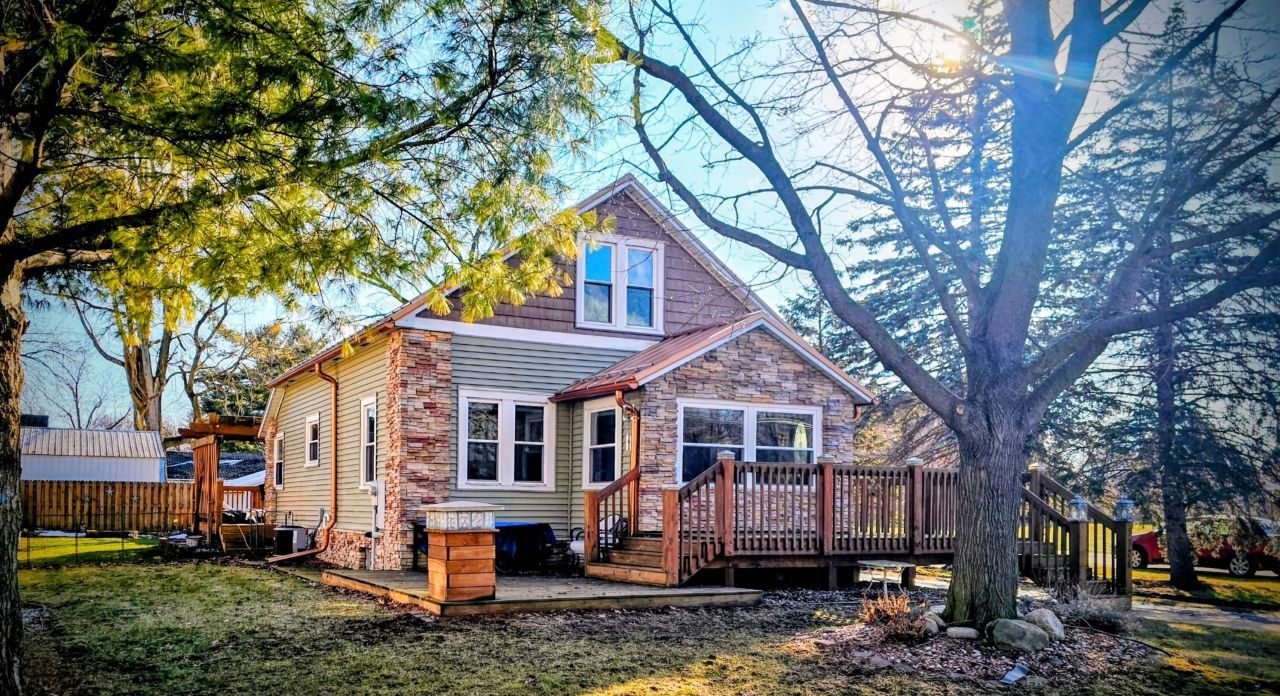 5324 Comstock Avenue, Kalamazoo, MI 49048 Main Photo