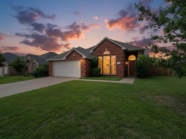 3033 Blue Jay Lane, Midlothian, TX 76065