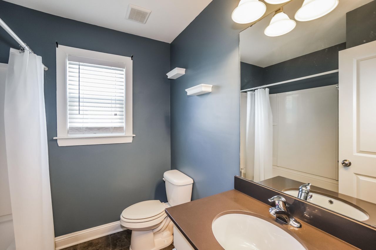 1144 Twitchell Street Photo 12