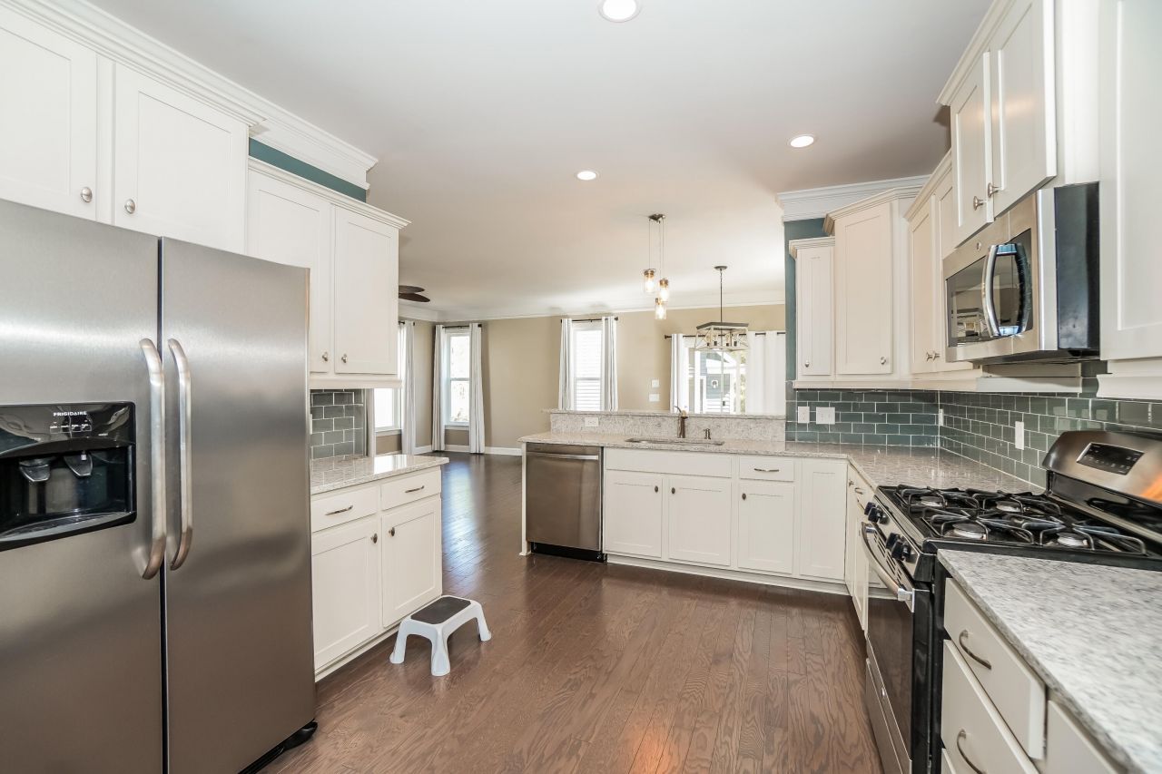 1144 Twitchell Street Photo 16