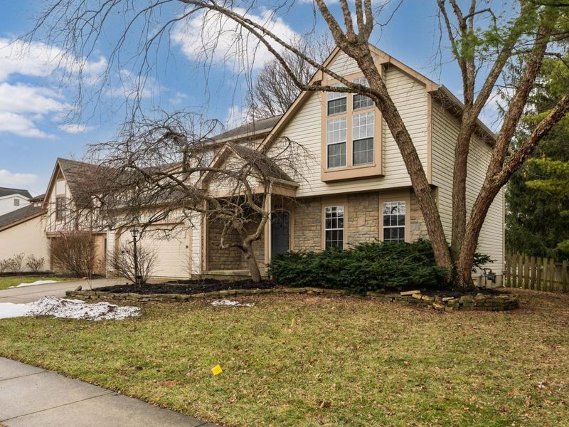 8100 Treebrook Lane, Westerville, OH 43081 Photo 2