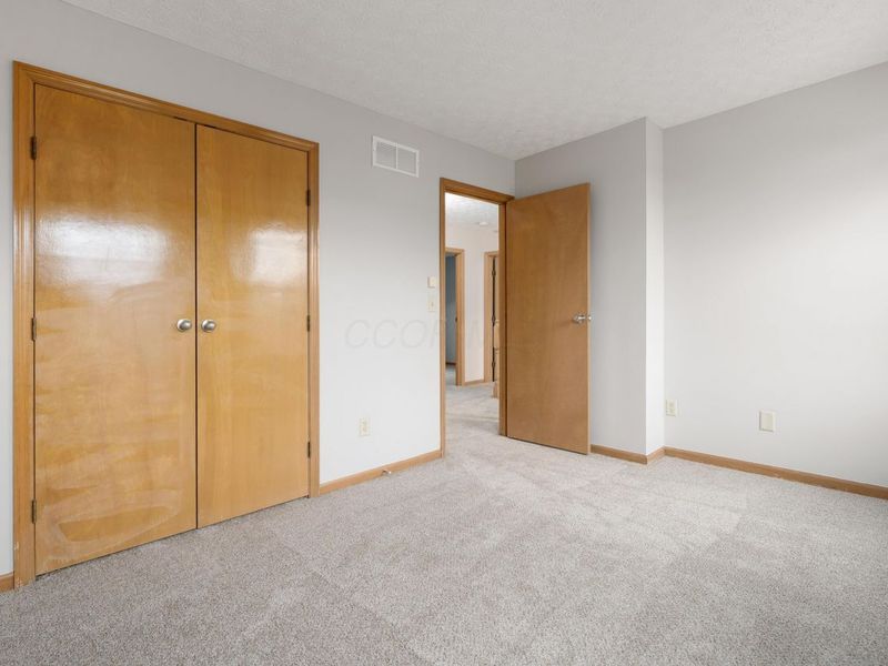 8100 Treebrook Lane, Westerville, OH 43081 Photo 30